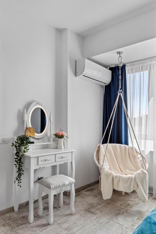 Cozy Special City Center - Old Town Apartment With Terrace Bucharest Exterior photo